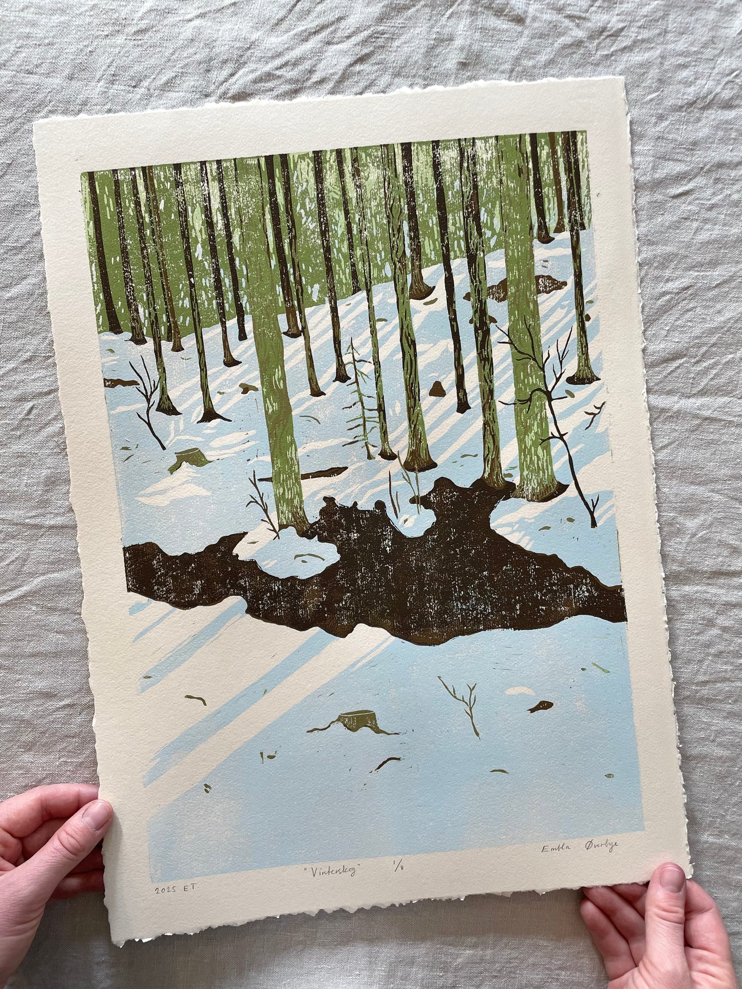 (Forhåndsbestilling) Vinterskog - Originalt reduksjonstrykk med 6 lag (linosnitt)