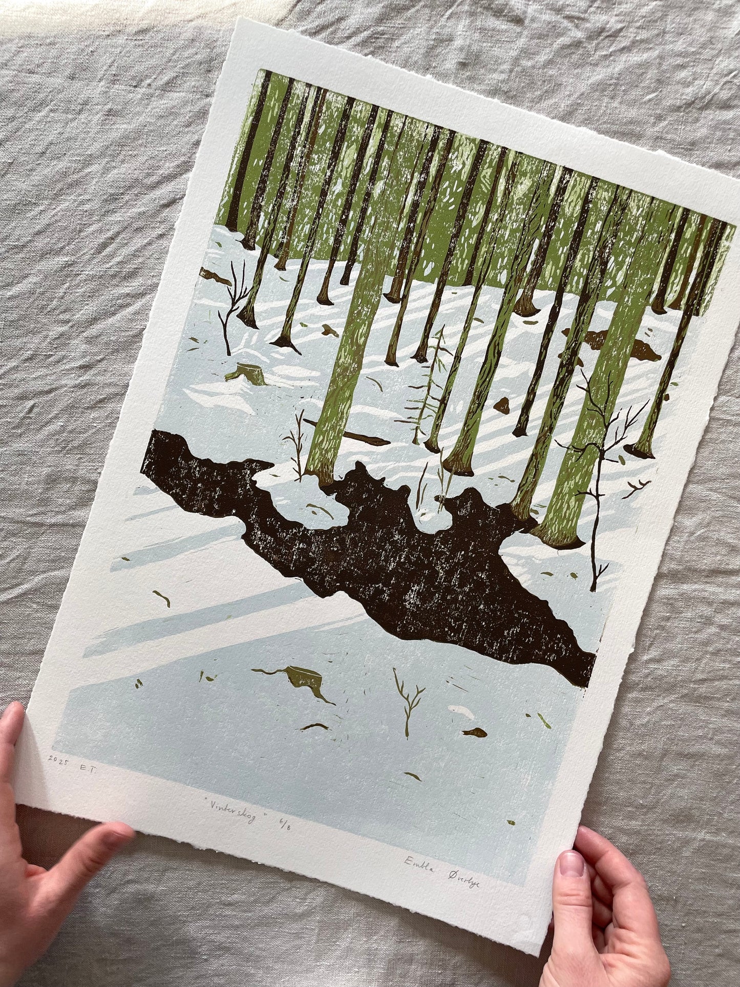 (Forhåndsbestilling) Vinterskog - Originalt reduksjonstrykk med 6 lag (linosnitt)